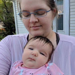 Meet your Posher, Caitlin